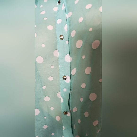😍Women's Pre-loved Sheer Polka dot Casual Top😍 - Picture 4 of 6